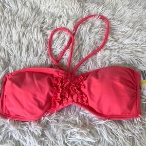 𝅺NWT 2/$22 Hula Honey coral ruffle bandeau top Med